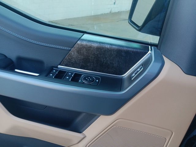 2023 Ford F-150 XLT photo 13