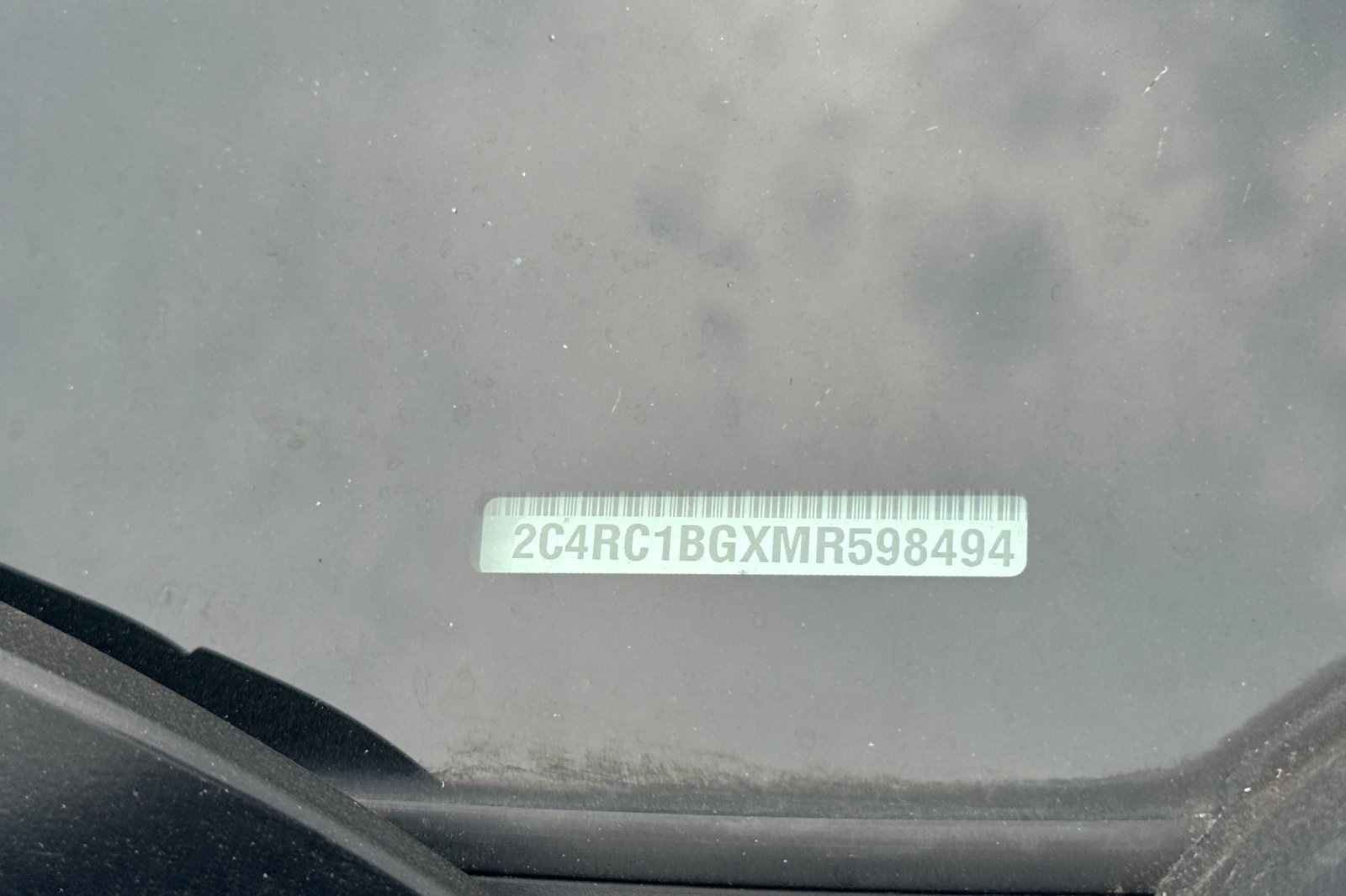 2021 Chrysler Pacifica Touring L photo 2