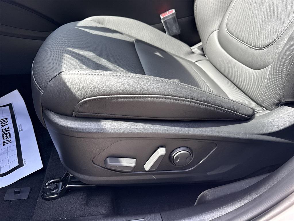2026 Hyundai Santa Cruz SEL photo 7