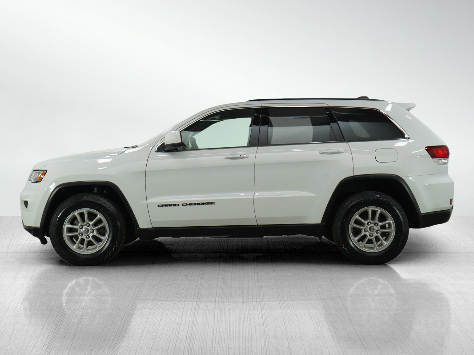 Used 2020 Jeep Grand Cherokee Laredo with VIN 1C4RJFAG6LC318050 for sale in Hopkins, Minnesota