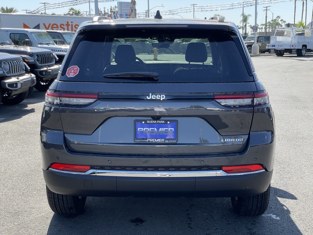 2025 Jeep Grand Cherokee Laredo X photo 5