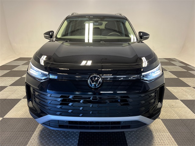 2026 Volkswagen Tiguan SE photo 2