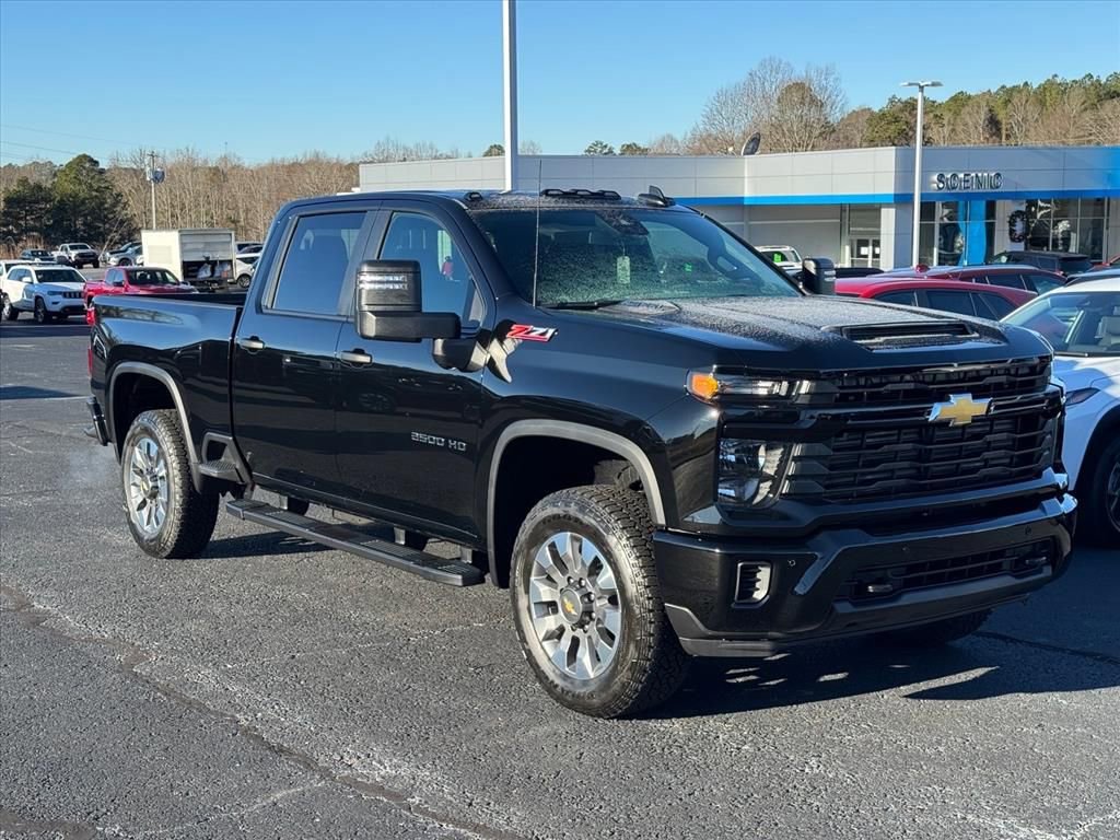 2026 Chevrolet Silverado 2500HD Custom's photo