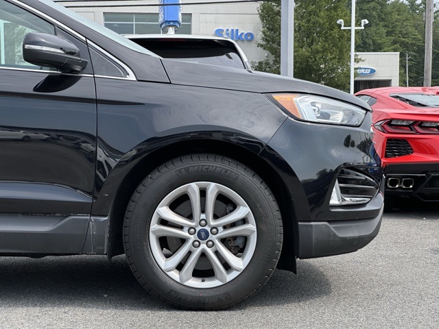 2019 Ford Edge SEL photo 18