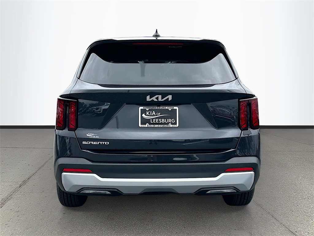 2026 Kia Sorento LX photo 4