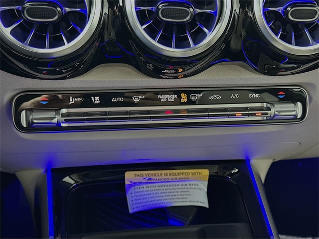 2025 Mercedes Benz GLB 250 photo 15