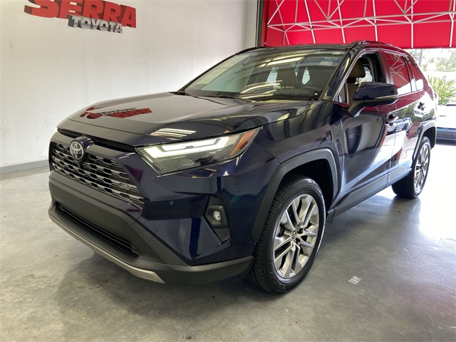 2022 Toyota RAV4 Limited photo 13