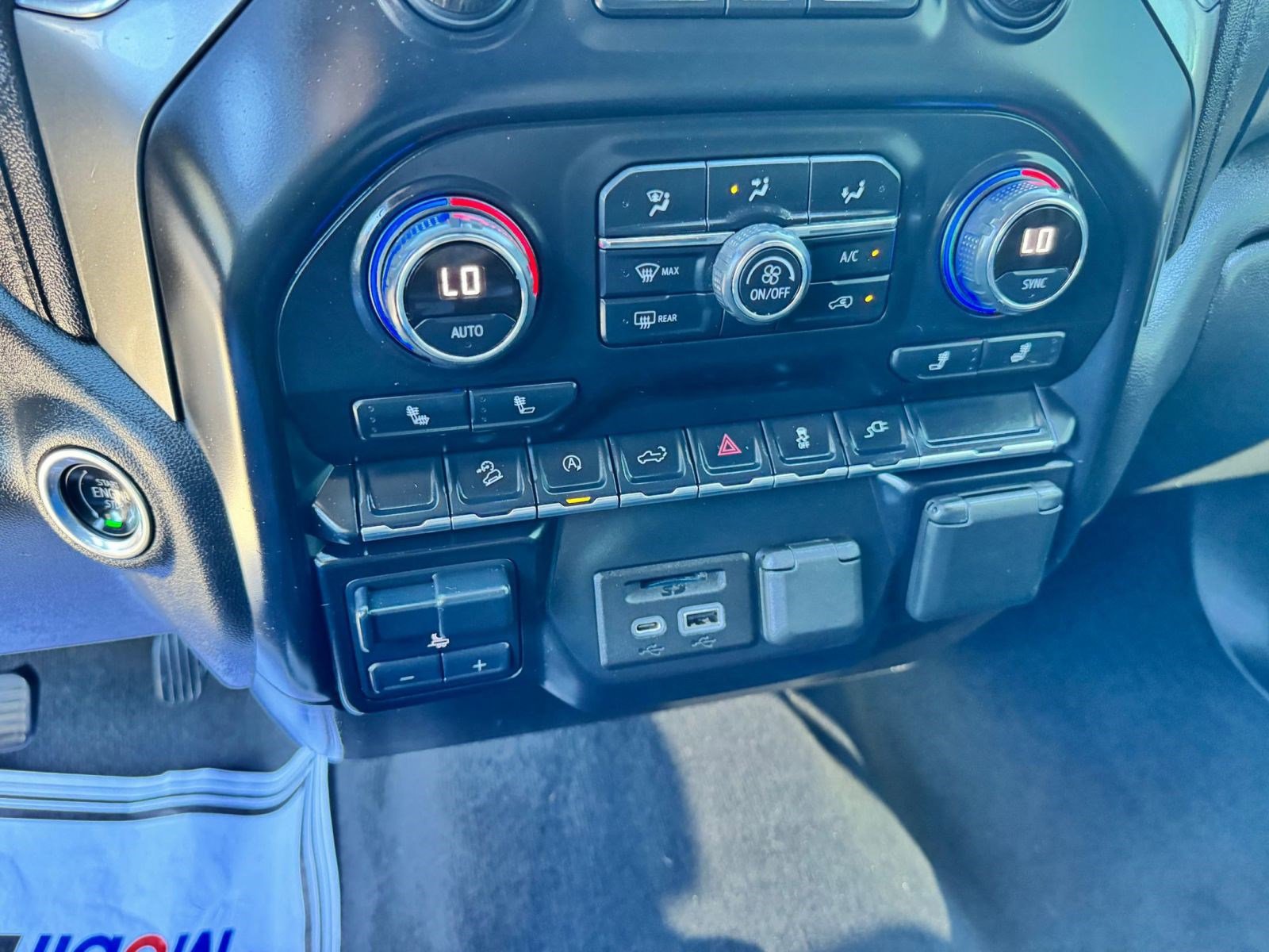 2021 Chevrolet Silverado 1500 LT photo 11