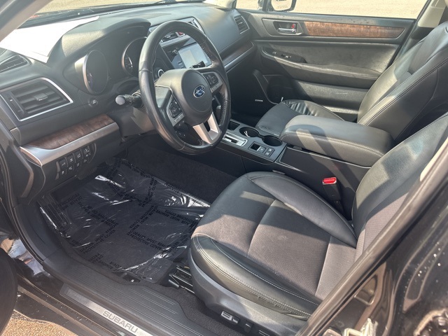 2015 Subaru Outback 2.5i photo 2