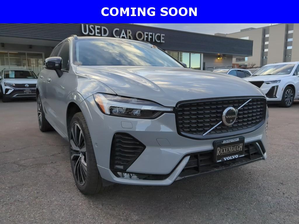 2025 Volvo XC60 Plus's photo