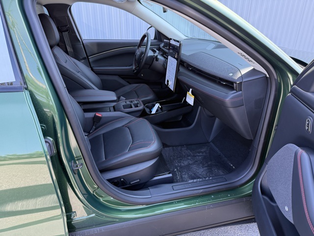 2025 Ford Mustang Mach-E Premium photo 2