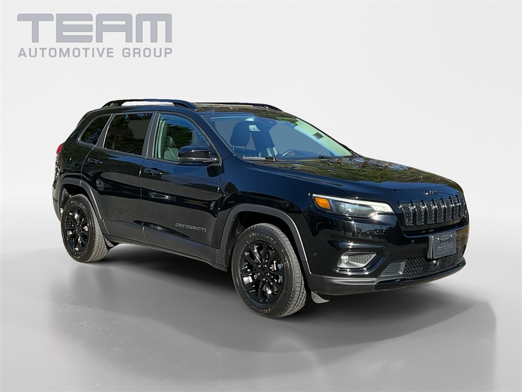 2023 Jeep Cherokee Altitude Lux's photo