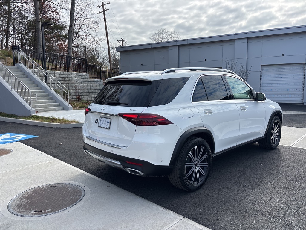 2025 Mercedes Benz GLE 350 4MATIC photo 3