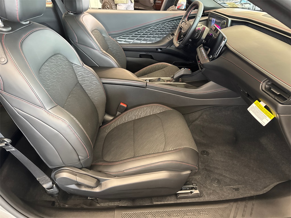 2025 Dodge Charger R/T photo 14