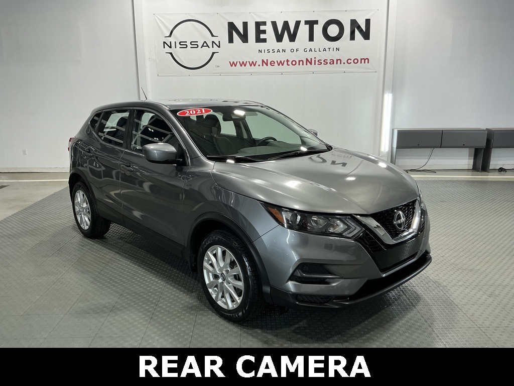 2021 Nissan Rogue Sport S's photo