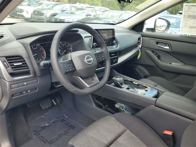 2026 Nissan Rogue SV photo 3