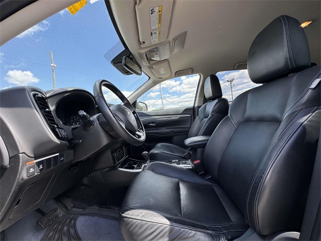 2020 Mitsubishi Outlander SEL photo 4