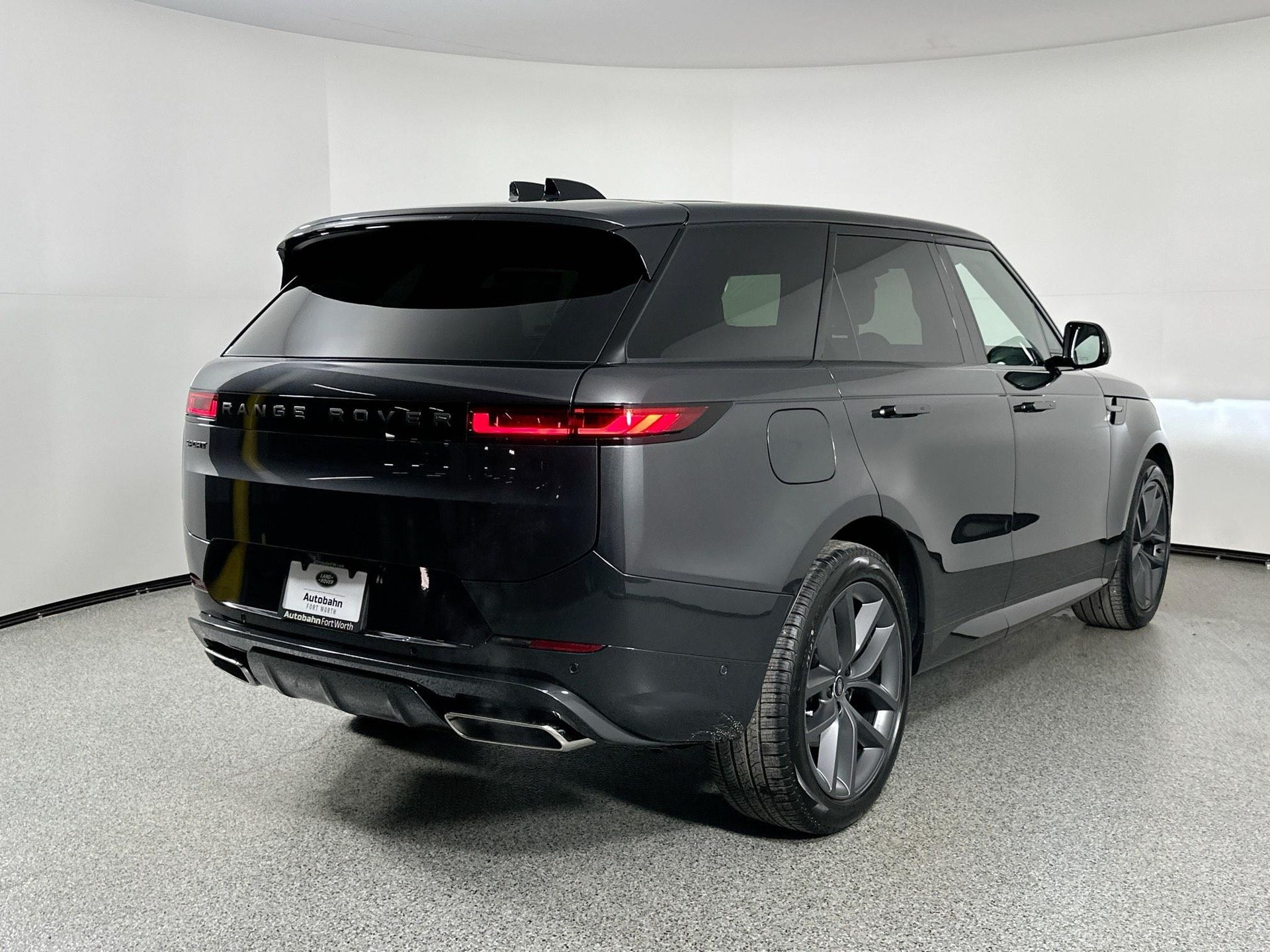 2025 Land Rover Range Rover Sport SE photo 2