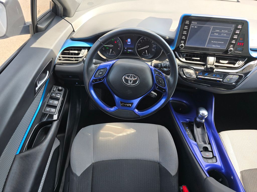 2019 Toyota C-HR XLE photo 14