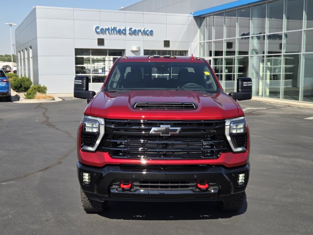 2025 Chevrolet Silverado 3500HD LTZ photo 2