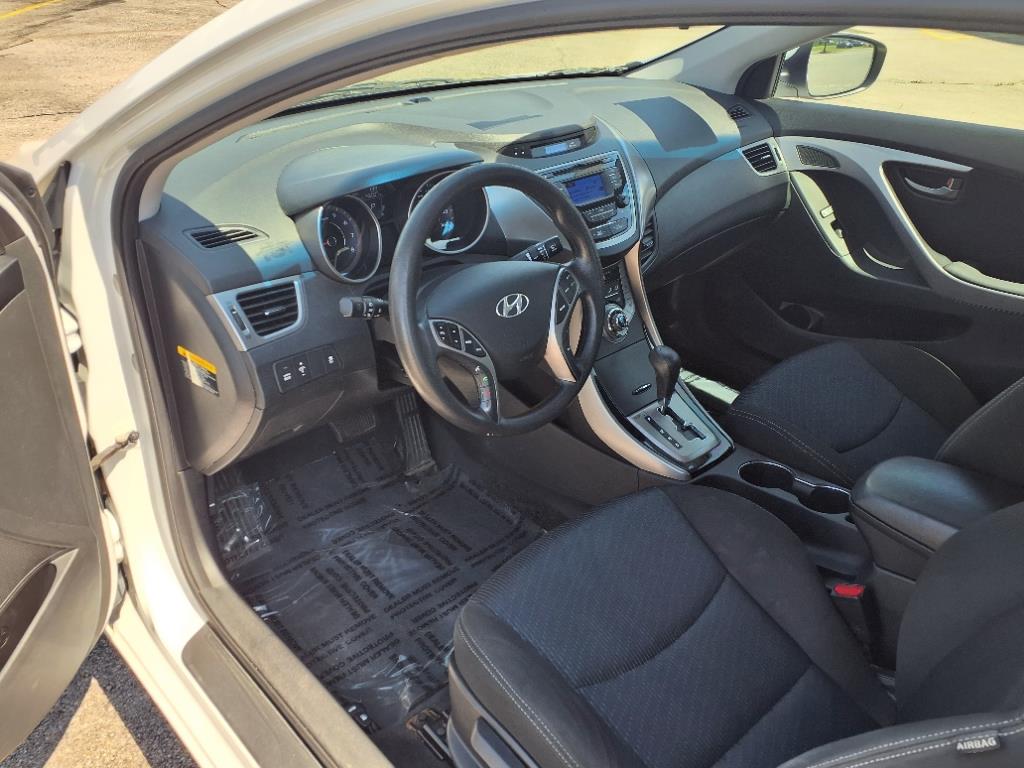 2013 Hyundai Elantra GS photo 5