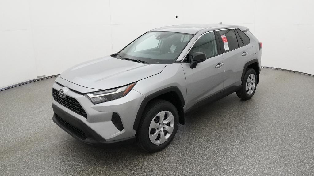 2025 Toyota RAV4 LE's photo