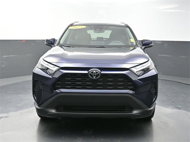 2025 Toyota RAV4 XLE photo 2