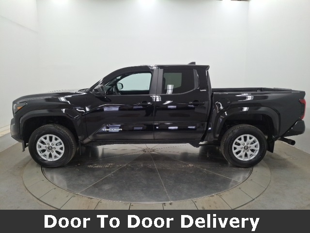 2024 Toyota Tacoma SR5 photo 4