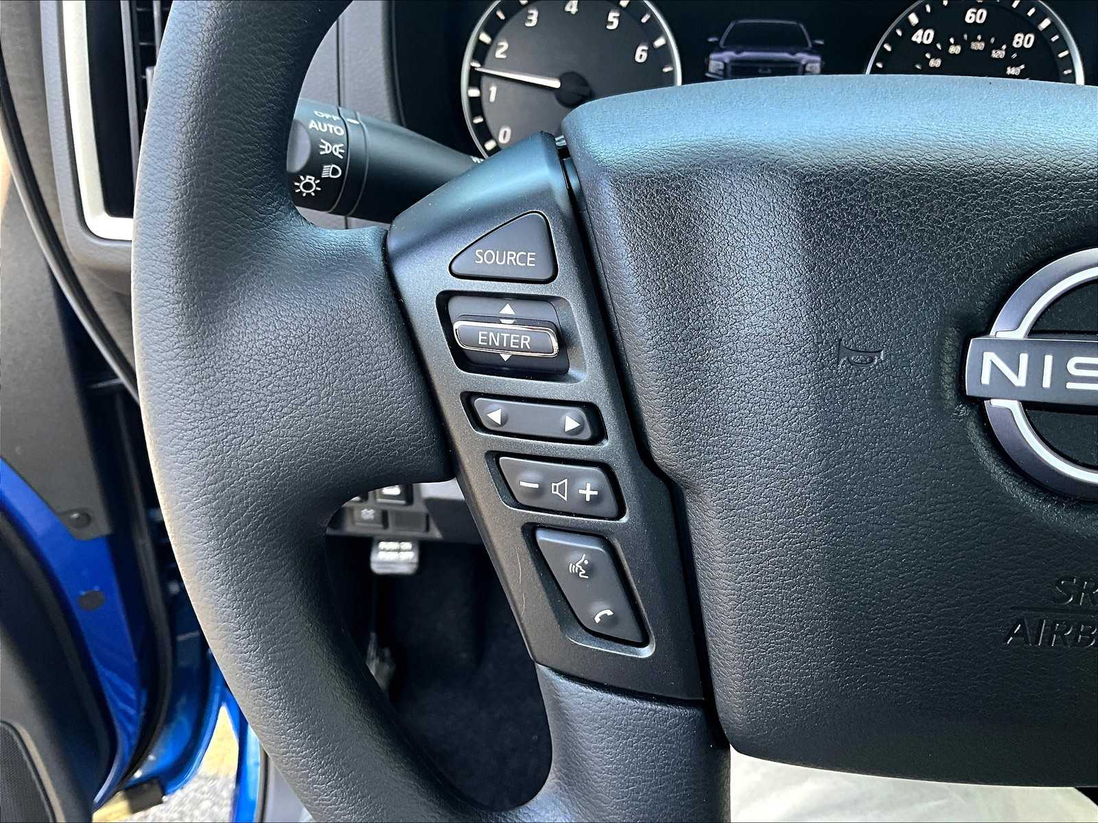 2025 Nissan Frontier SV photo 18