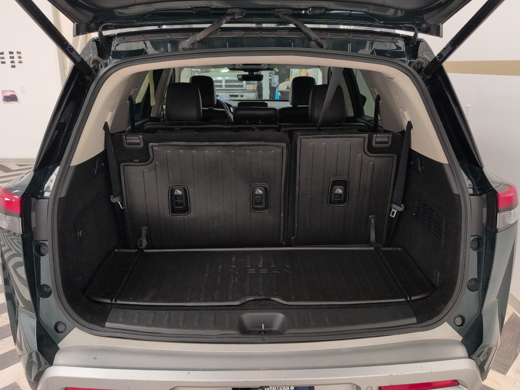 2023 Nissan Pathfinder SL photo 21