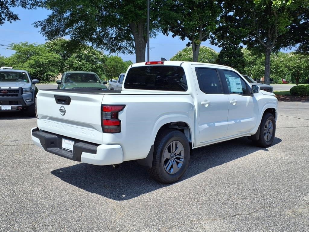 2025 Nissan Frontier SV photo 3