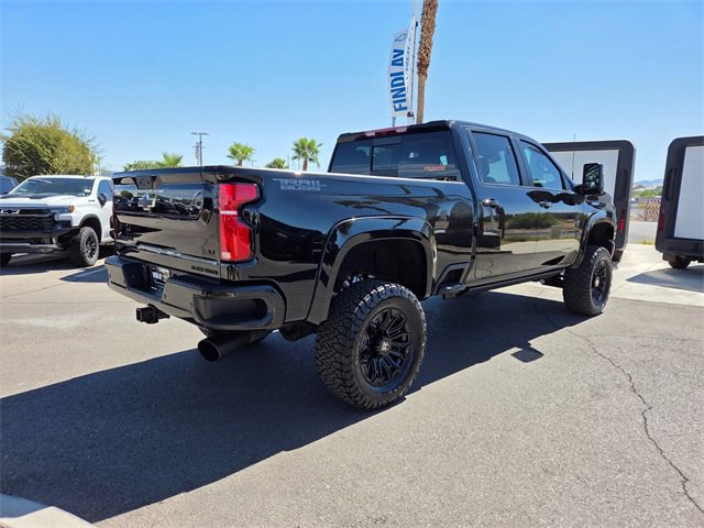 2025 Chevrolet Silverado 2500HD LT photo 4