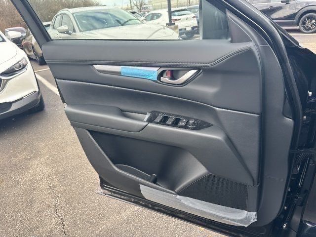2025 Mazda CX-5 2.5 Select photo 16