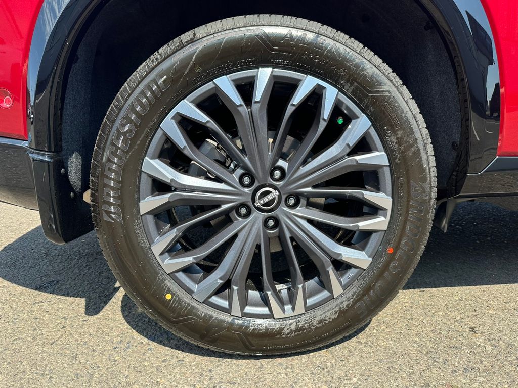 2026 Nissan Rogue Platinum photo 12