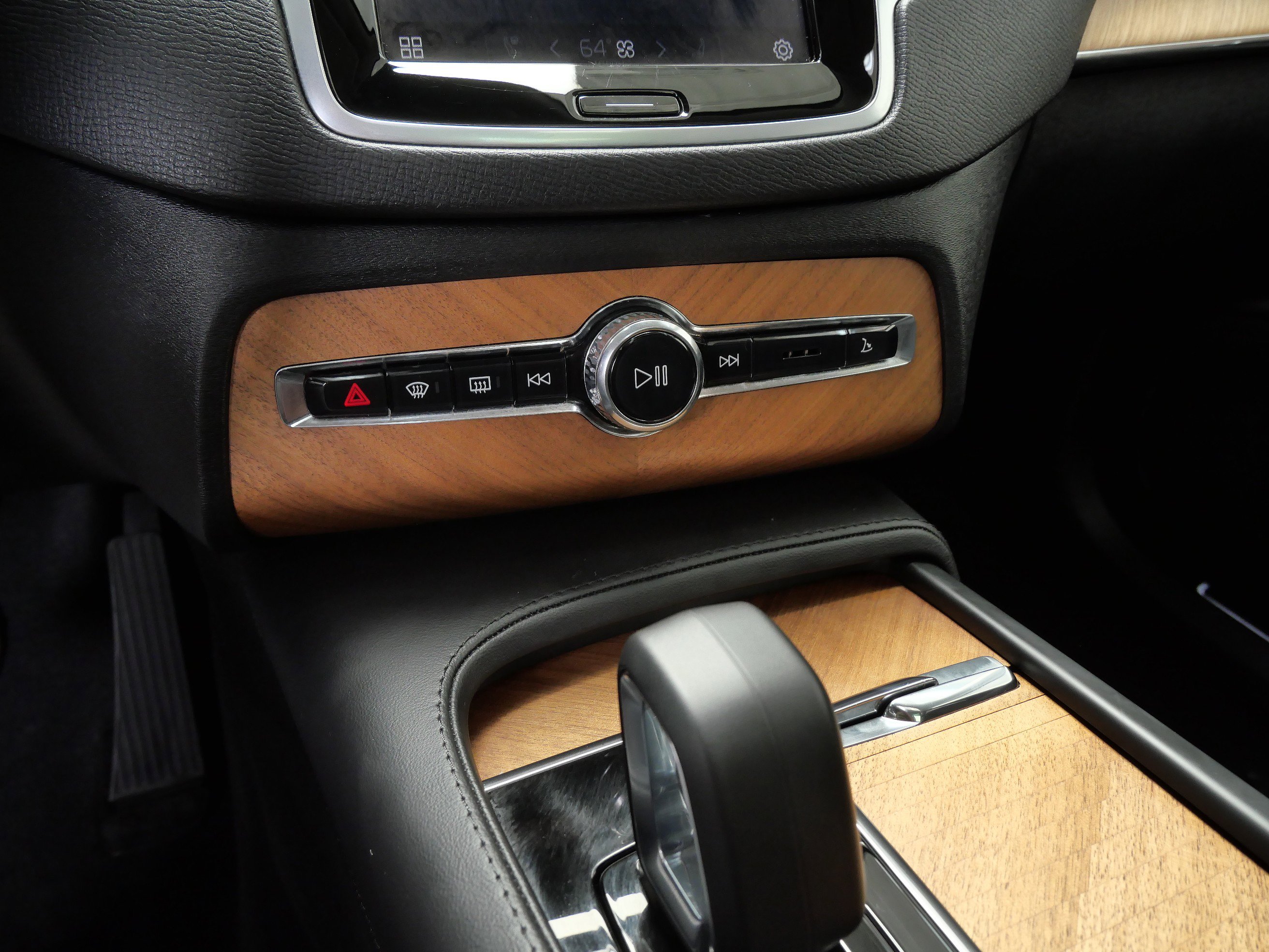 2025 Volvo XC90 Plus photo 20