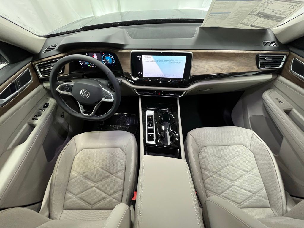 2025 Volkswagen Atlas SE Technology photo 13