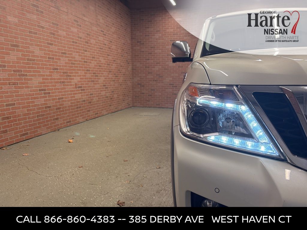 2018 Nissan Armada Platinum photo 31