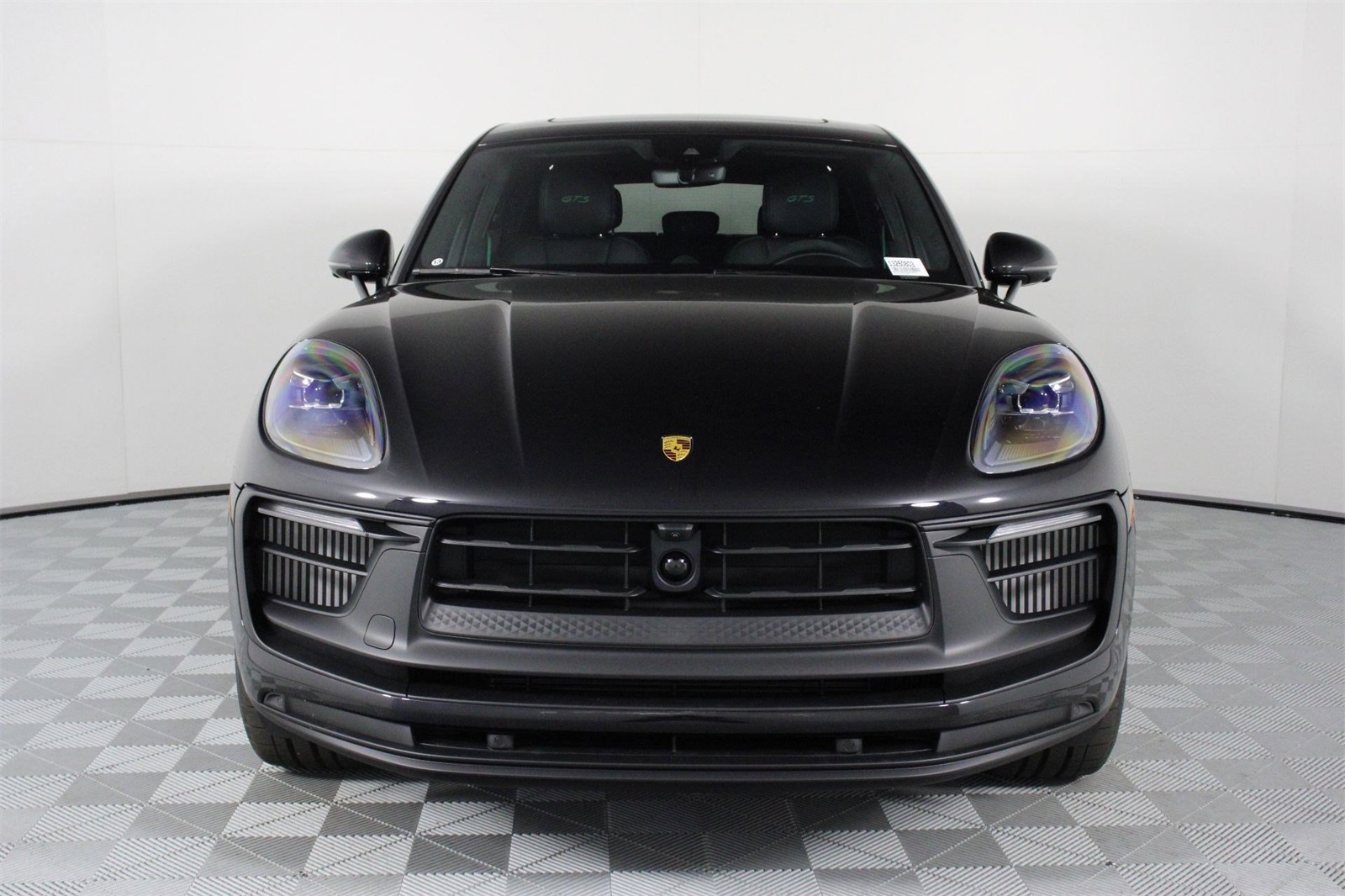 2025 Porsche Macan GTS photo 9