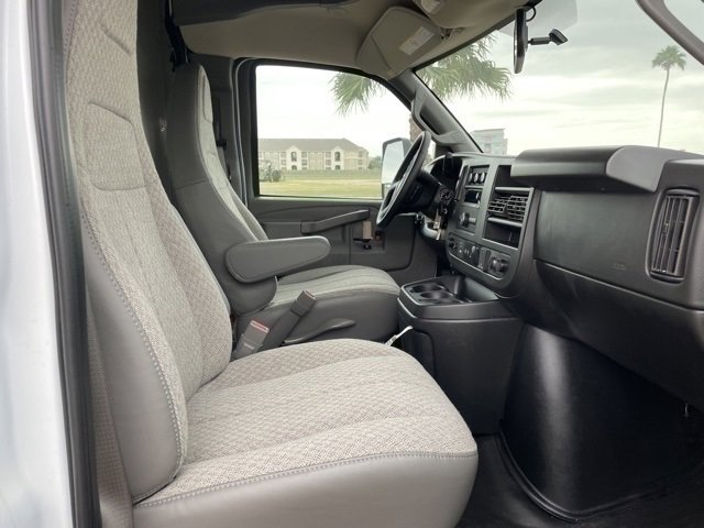2023 Gmc Savana Cutaway 3500 photo 5