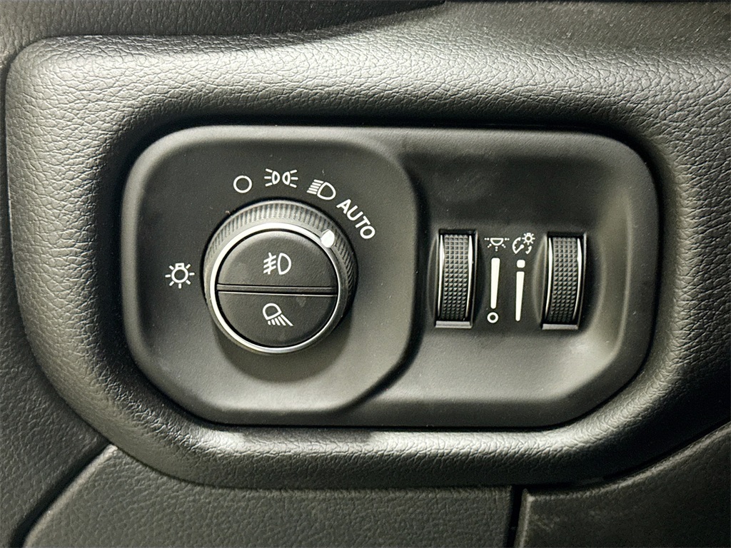 2026 Ram 2500 Laramie photo 28