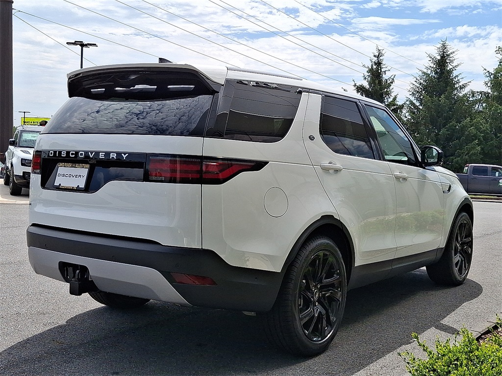 2025 Land Rover Discovery S photo 3