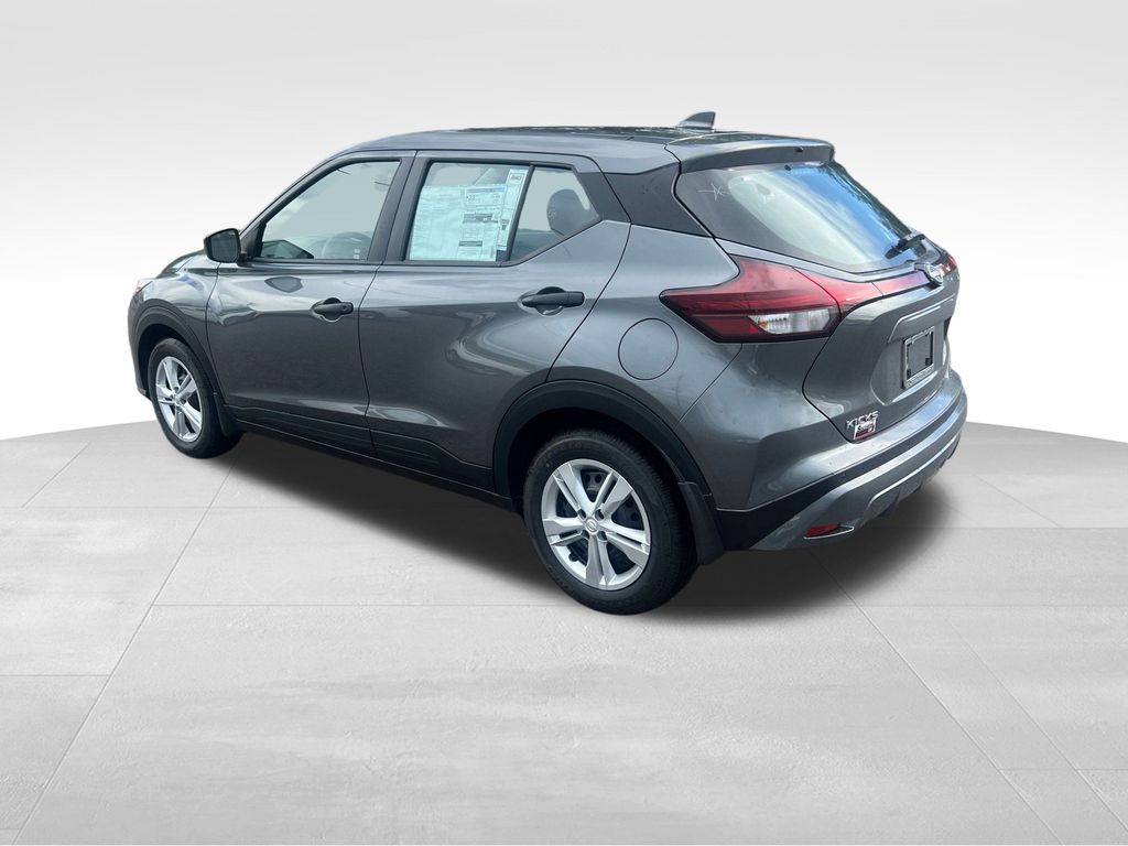 2025 Nissan Kicks Play S photo 2