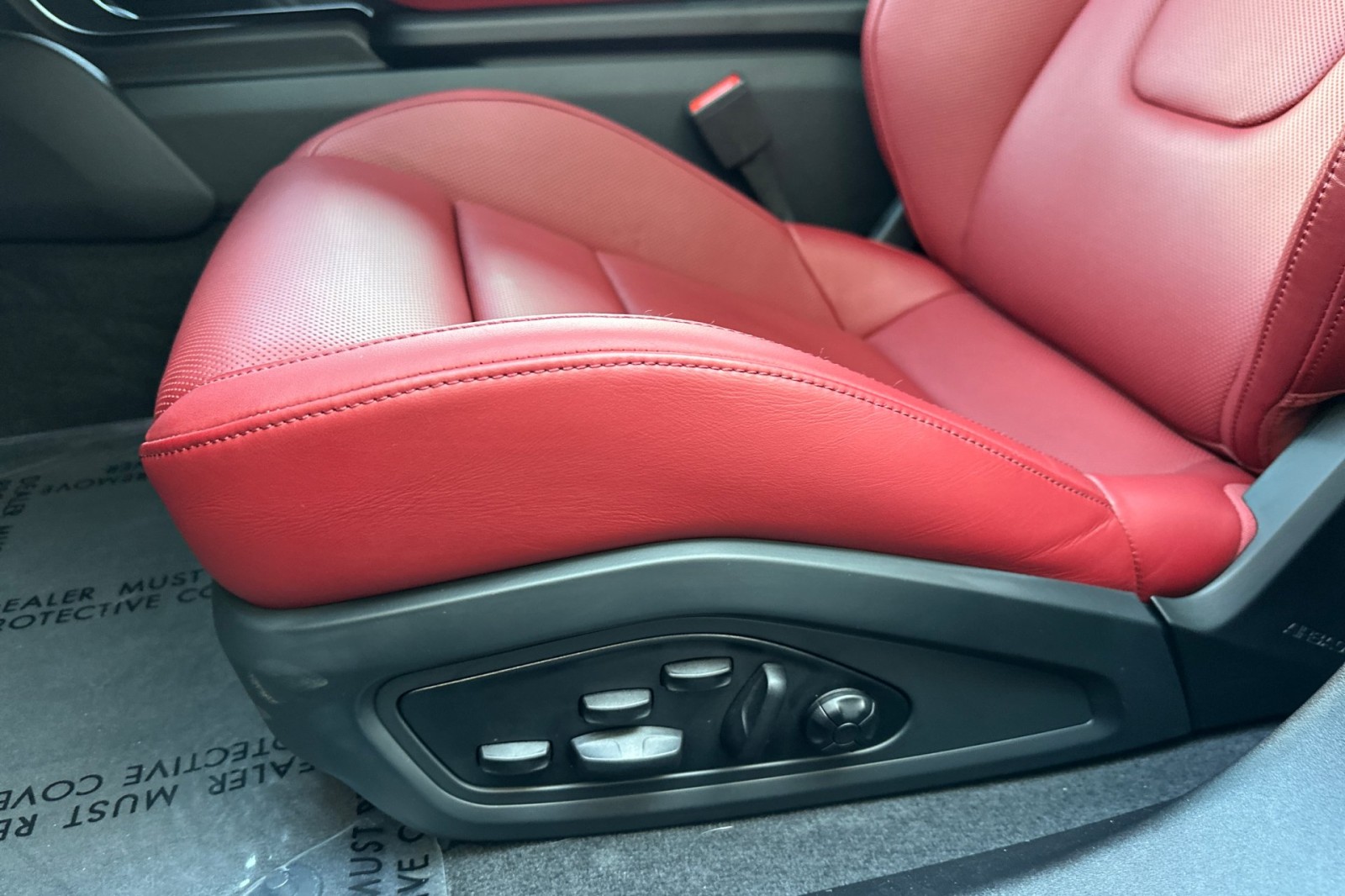 2023 Porsche Taycan photo 15