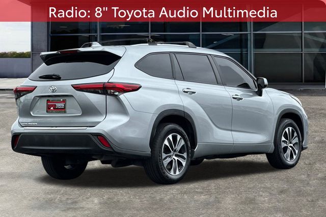 2023 Toyota Highlander XLE photo 3