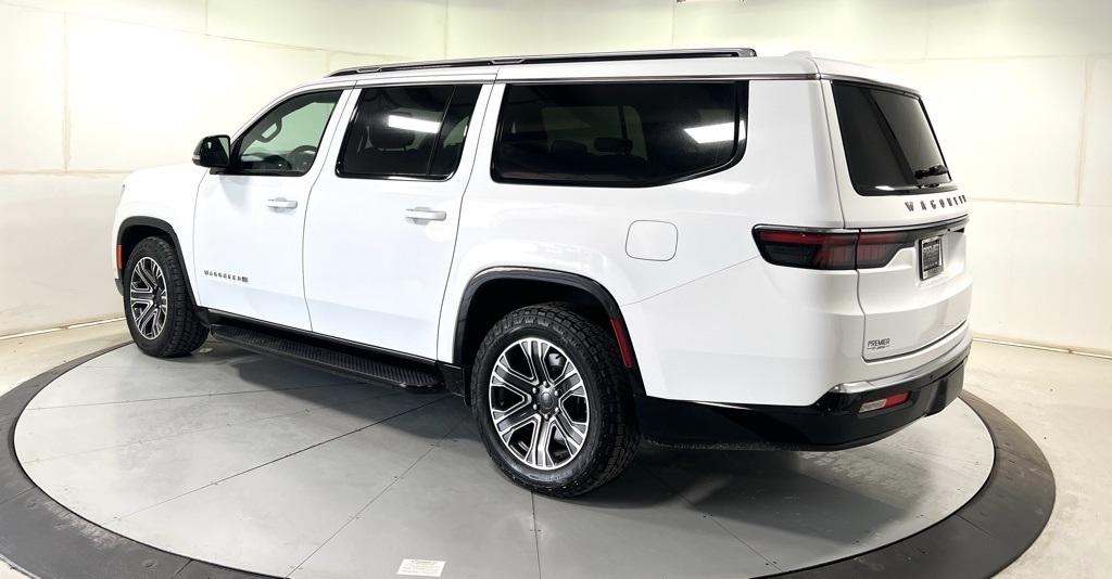 2023 Jeep Wagoneer L Series II photo 6