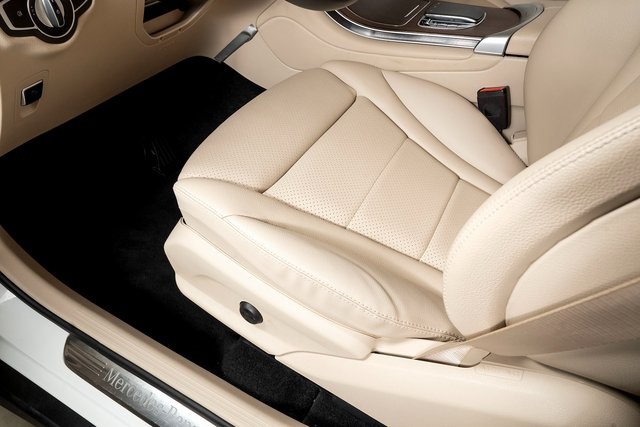 2022 Mercedes Benz GLC 300 4MATIC photo 19