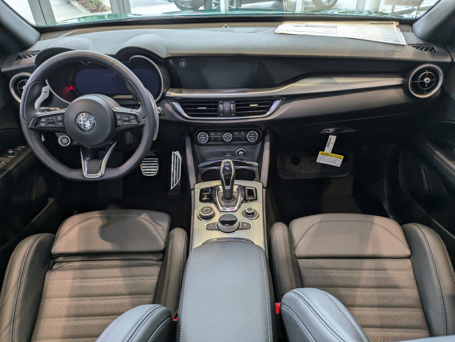 2025 Alfa Romeo Stelvio Sprint Base photo 13