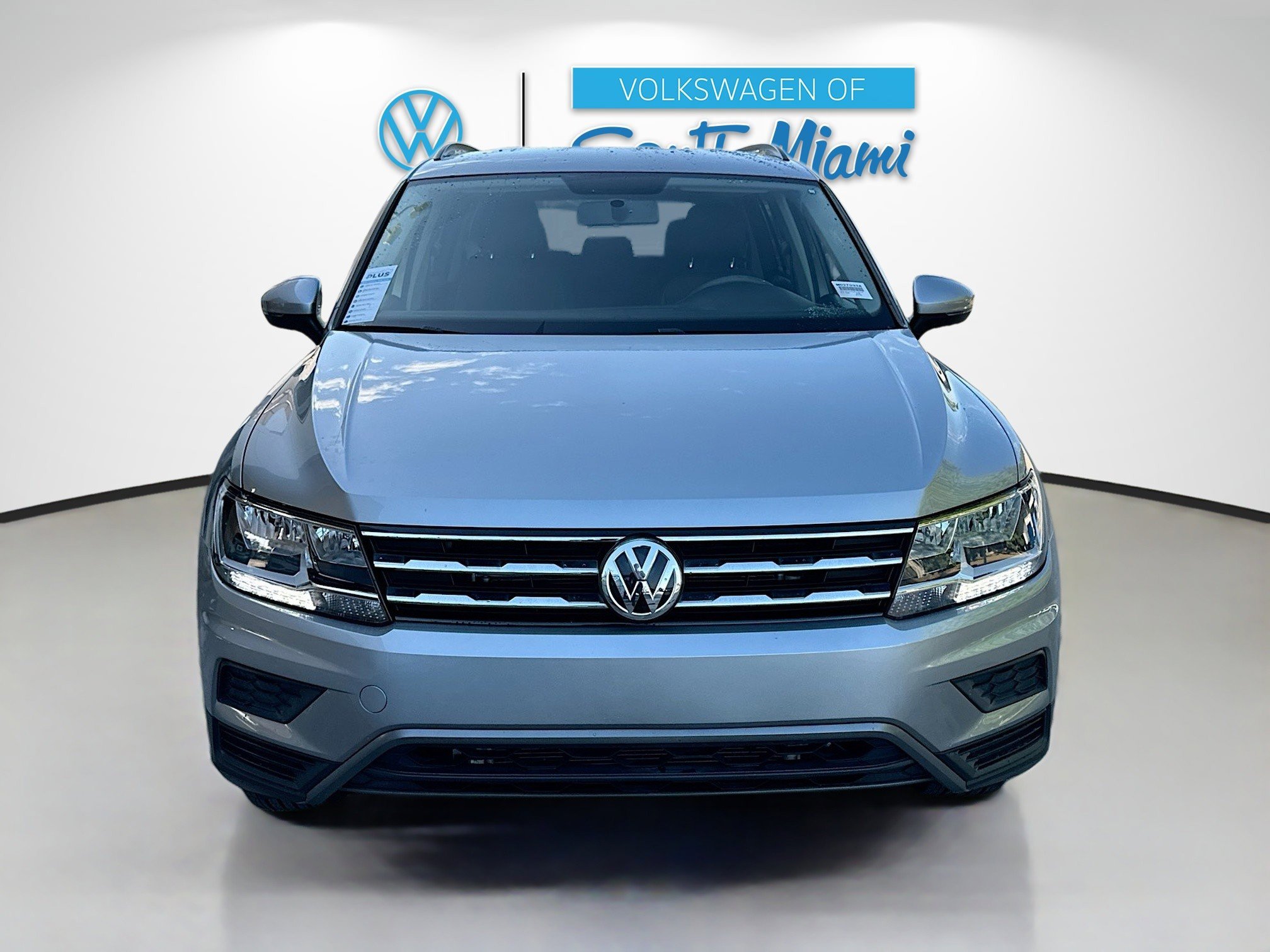 2020 Volkswagen Tiguan S photo 2