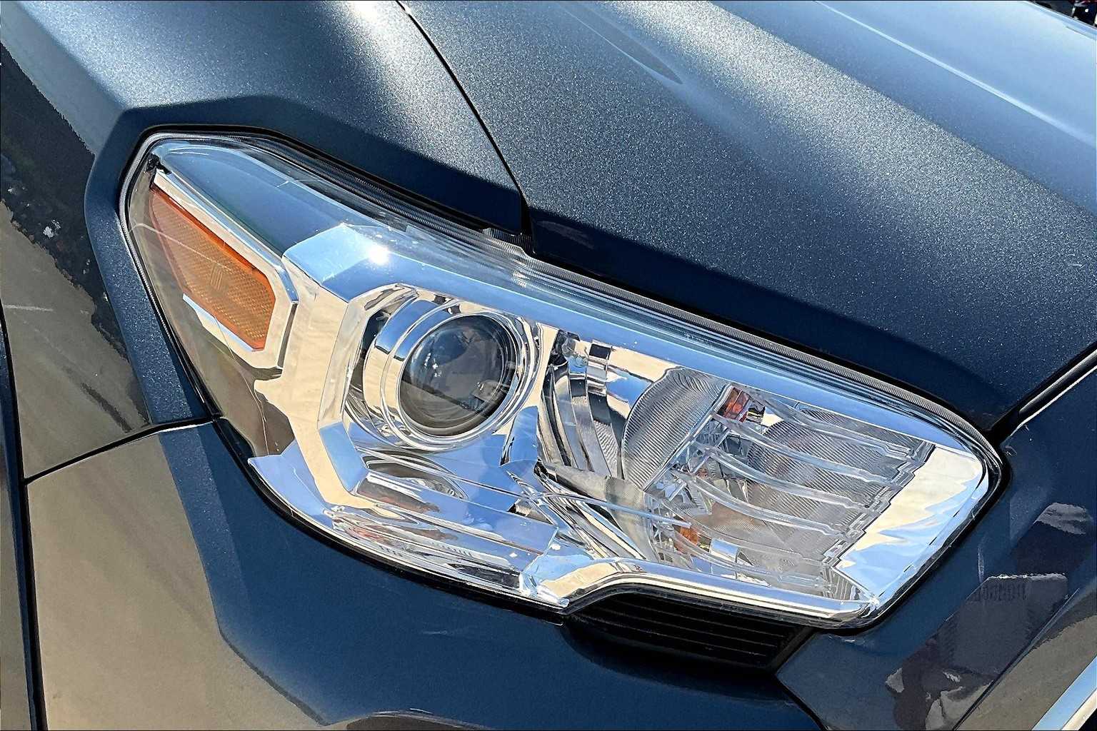 2023 Toyota Tacoma SR5 photo 52
