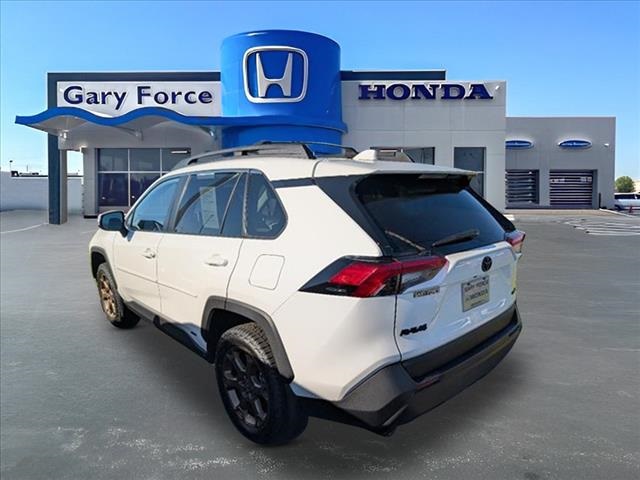 2023 Toyota RAV4 Hybrid photo 3